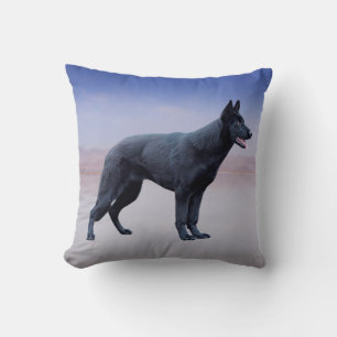 Coussin Portrait de la plage de Chien noir allemand Shephe
