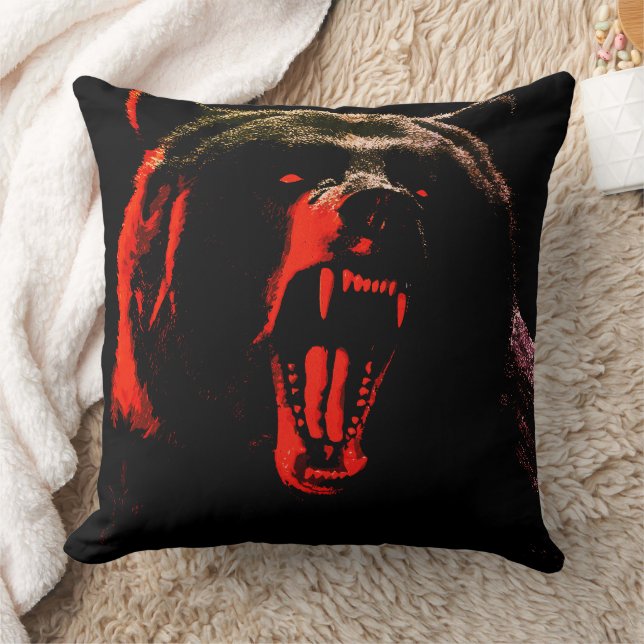 Coussin Portrait d'ours sauvage sombre dans un éclairage d (Couverture)