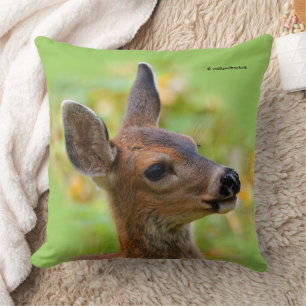 Coussin Portrait vierge du cerf de queue noire souriant Fa