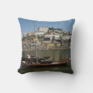Coussin Portugal, Porto, Bateau avec tonneaux de vin