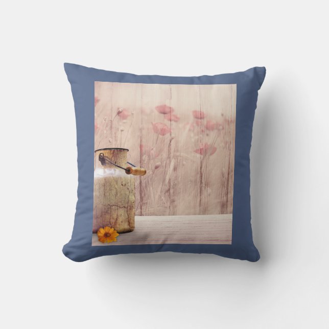 Coussin Pot à lait rustique de style campagnard sur du fau (Recto)