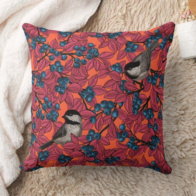 Coussin Poulet sur les branches de bleuets sur l'orange (Couverture)