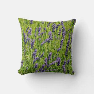 Coussin prairie de fleurs de lavande violette
