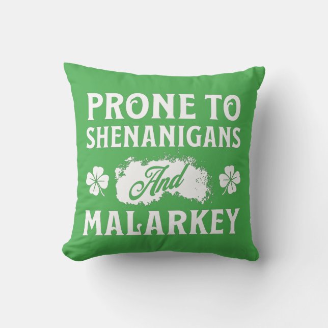 Coussin Prone aux Farces et au Baratin St Patrick's Day (Recto)
