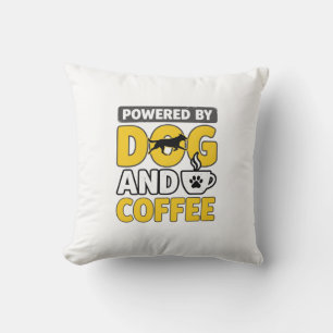 Coussin Propulsé par le chien et le café Vintage Shirt Des