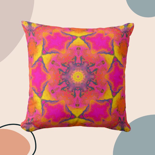 Coussin Psychédélique Hippie Fleur rose violet et jaune (Créateur téléchargé)