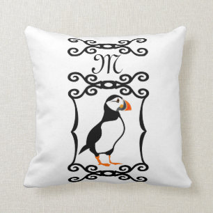 Coussin Puffin élégant dans un monogramme français à c