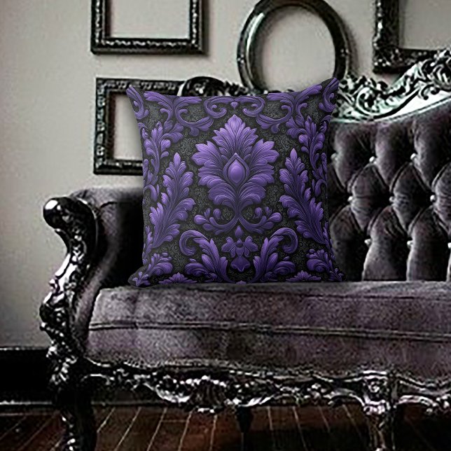 Coussin Purple and Black Damask Patterned  (Créateur téléchargé)