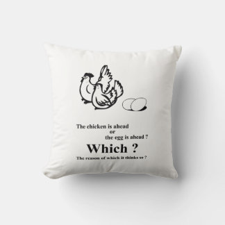 Coussin Qui est venu en premier ?
