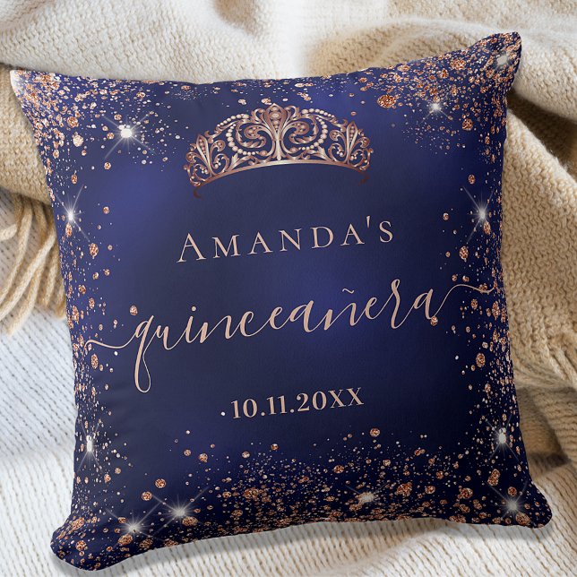 Coussin Quinceanera bleu rose or tiara nom script (Créateur téléchargé)