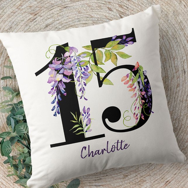 Coussin Quinceanera Numéro 15 Fleurs de bactéries violette (15th Birthday gift pillow from my Purple Wisteria Quinceanera Collection)