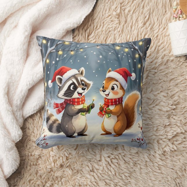 Coussin Raccoon et écureuil suspendus lumières de Noël (Couverture)