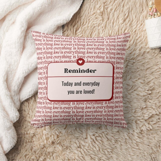 Coussin Rappel de la Saint-Valentin "L'amour est tout" (Couverture)