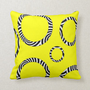 Coussin rayé jaune, noir, blanc enorme de cercles