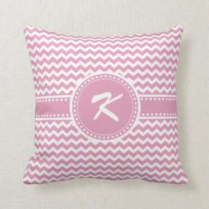 Coussin Rayures chics roses Girly de zigzag de Chevron