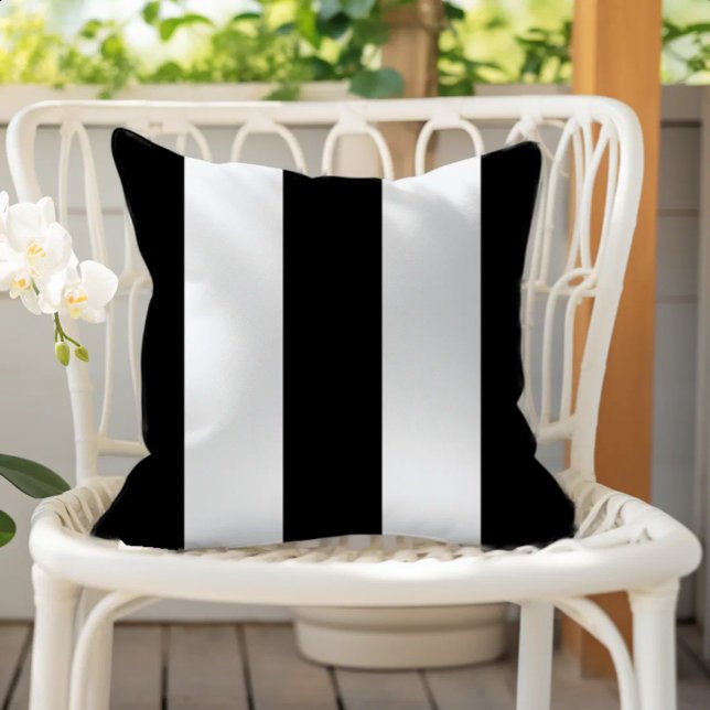 Coussin Rayures Classiques de Cabane Verticales Noir et Bl (Créateur téléchargé)