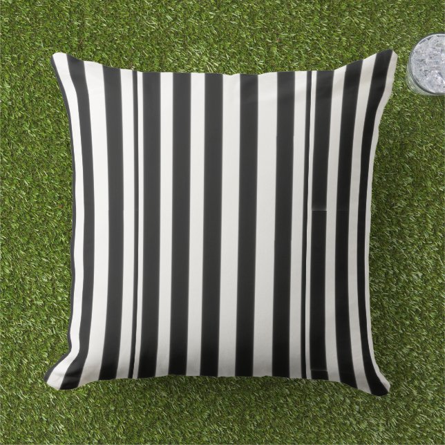 Coussin Rayures noires et blanches (Herbe)