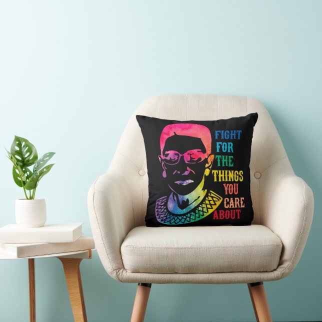 Coussin RBG Lutte Pour Les Choses Qui Vous Intéressent (Chaise)