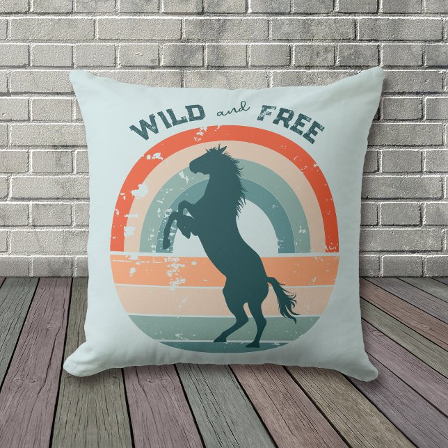 Coussin Rearing Blue Horse Retro Rainbow Wild Free (Créateur téléchargé)