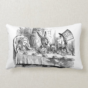 Coussin Rectangle Alice vintage au thé fou de chapelier du pays des
