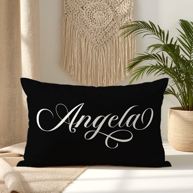 Coussin Rectangle Angela lettrage élégant noir et blanc (Black and White Elegant Lettering Angela Lumbar Pillow)