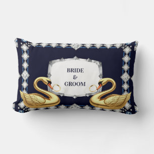 Coussin Rectangle Anneaux de mariage de couple de cygnes et cadre fl
