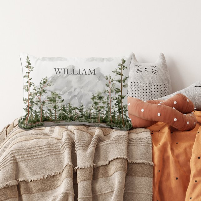 Coussin Rectangle Aquarelle monogramme Montagne et forêt (In situ kids room)