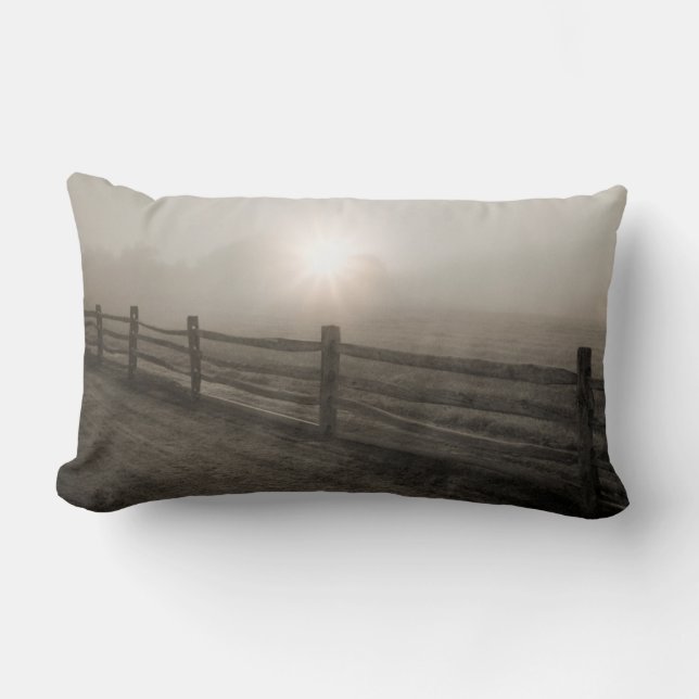 Coussin Rectangle Barrière et rayon de soleil par le brouillard près (Recto)