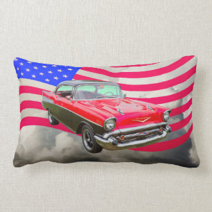 Coussin Rectangle Bel Air 1957 de Chevrolet et drapeau américain