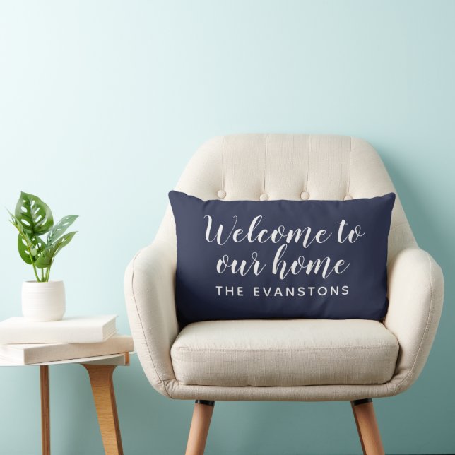 Coussin Rectangle Bienvenue chez nous, écriture bleu minuit (Chaise)