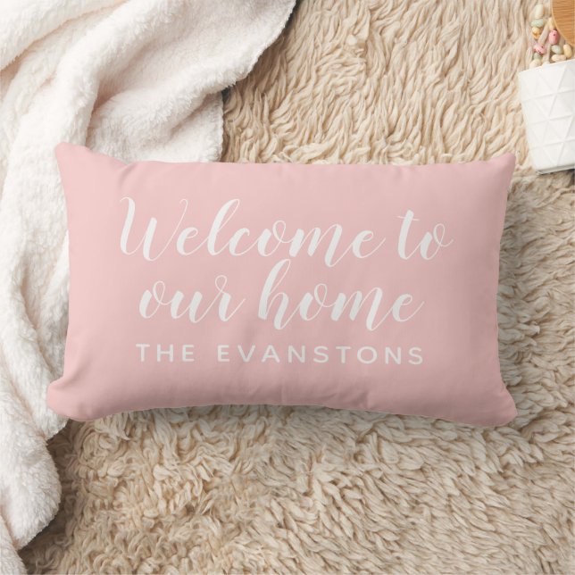 Coussin Rectangle Bienvenue chez nous écriture rose clair (Couverture)