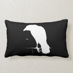 Coussin Rectangle Blanc vintage de silhouette de Raven sur le noir -