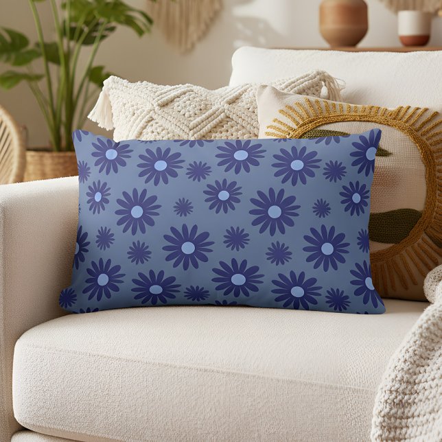 Coussin Rectangle Bleu (blue daisy pattern pillow)