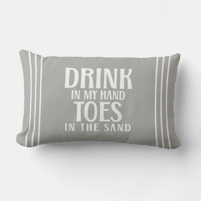 Coussin Rectangle Boisson dans ma main, orteils dans le sable Citati (Recto)