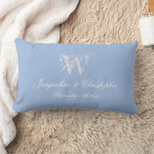 Coussin Rectangle Cadeau de mariage bleu poussiéreux monogramme écri