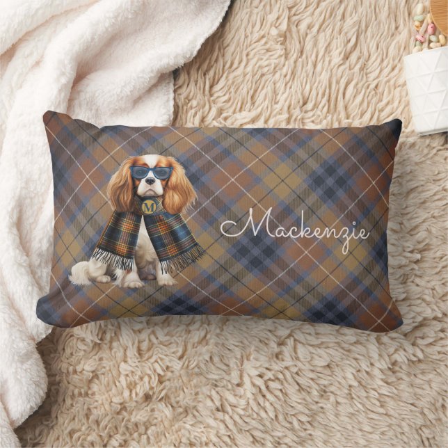 Coussin Rectangle Cavalier King Charles Chien et Plaid Monogrammé (Couverture)