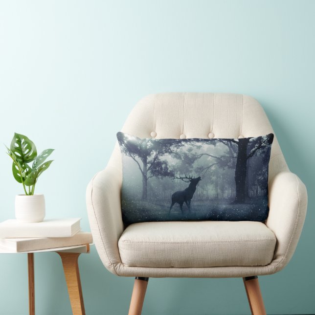 Coussin Rectangle Cerf avec Antlers dans une forêt ombragée (Chaise)