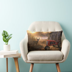 Coussin Rectangle Cerf de Virginie et tracteur ancien dans la brume