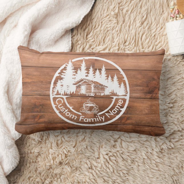 Coussin Rectangle Chalet Cabane Grange Maison Rustique | Nom de Fami (Couverture)