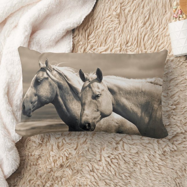 Coussin Rectangle Chevaux Quarter Horses dans la Prairie Canadienne (Couverture)