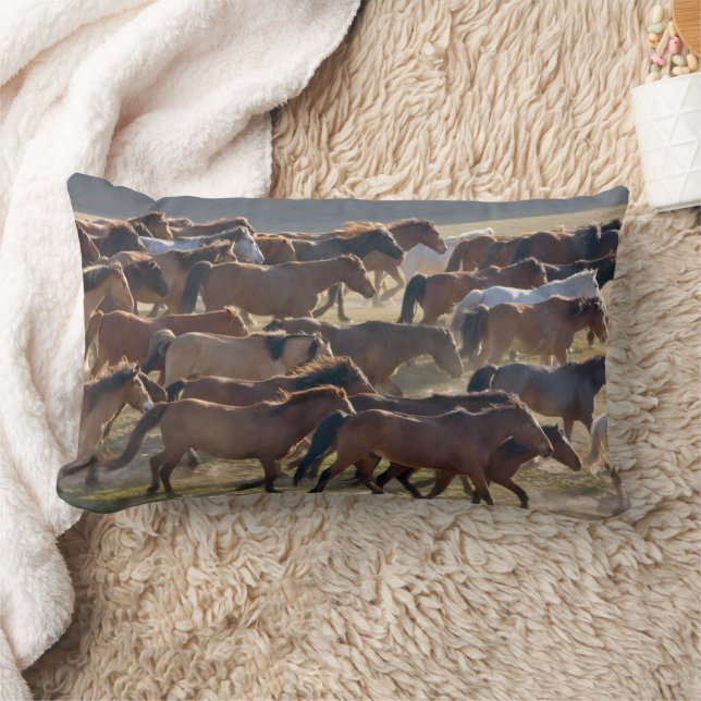 Coussin Rectangle Chevaux sur le ranch, Mongolie Intérieure, Chine (Couverture)