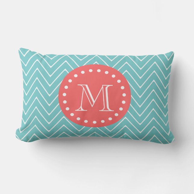 Coussin Rectangle Chevron turquoise et de corail avec le monogramme (Recto)