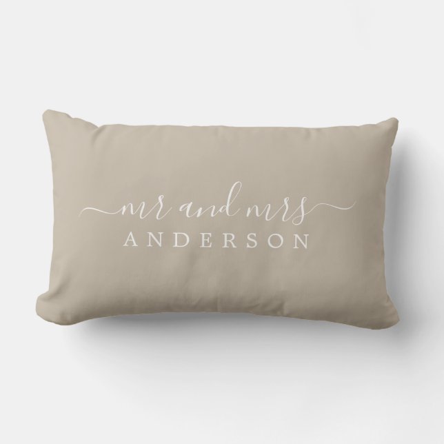 Coussin Rectangle Chic Script Mr Mme Shiitake Grey Monogramme nouvel (Recto)
