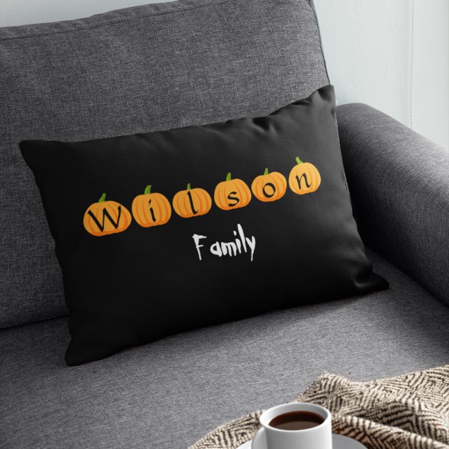 Coussin Rectangle Citrouille Avec Monogramme Nom De Famille Hallowee (Créateur téléchargé)