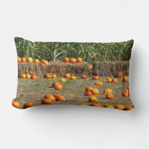 Coussin Rectangle Citrouilles, maïs et foin Photographie de la récol