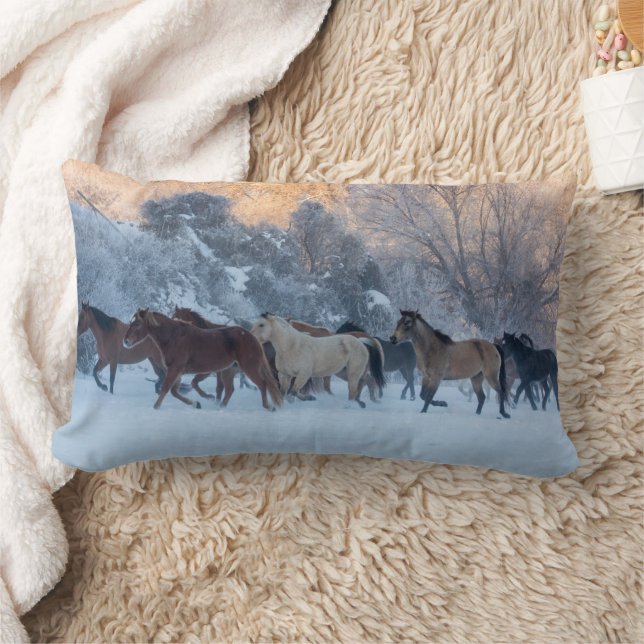 Coussin Rectangle Conduite de chevaux en hiver au Hideout Ranch (Couverture)
