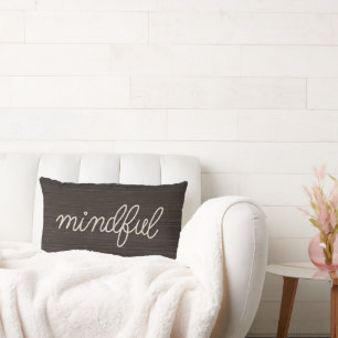 Coussin Rectangle Corde MINDFUL sur bois foncé