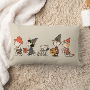 Coussin Rectangle Cortège joyeux d'Halloween de la bande de Peanuts