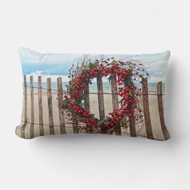 Coussin Rectangle couronne de Noël aux fraises rouges à la clôture (Recto)