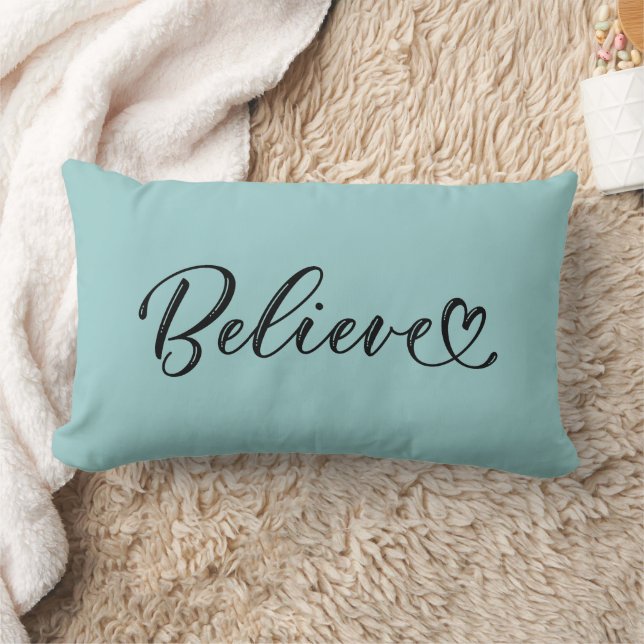 Coussin Rectangle Croire la calligraphie avec nom et date Turquoise (Couverture)
